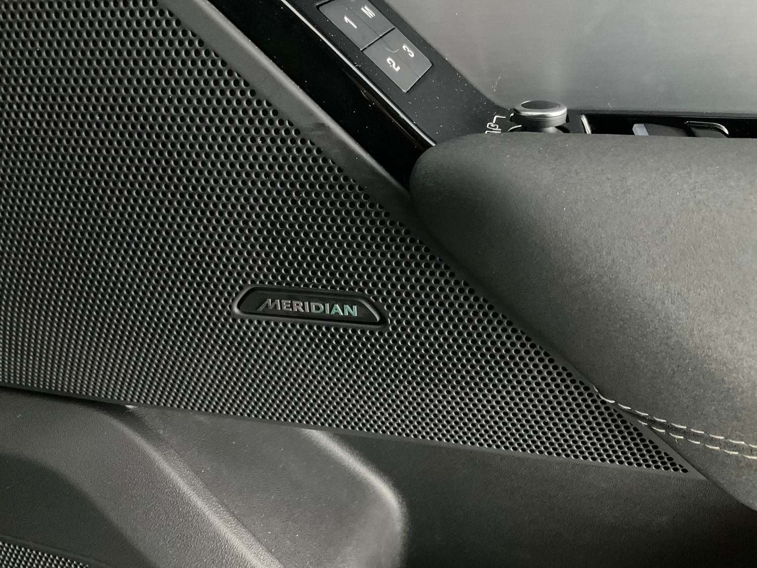 Used Land Rover Range Rover Velar 2022 for sale - 76523792: Photo 17