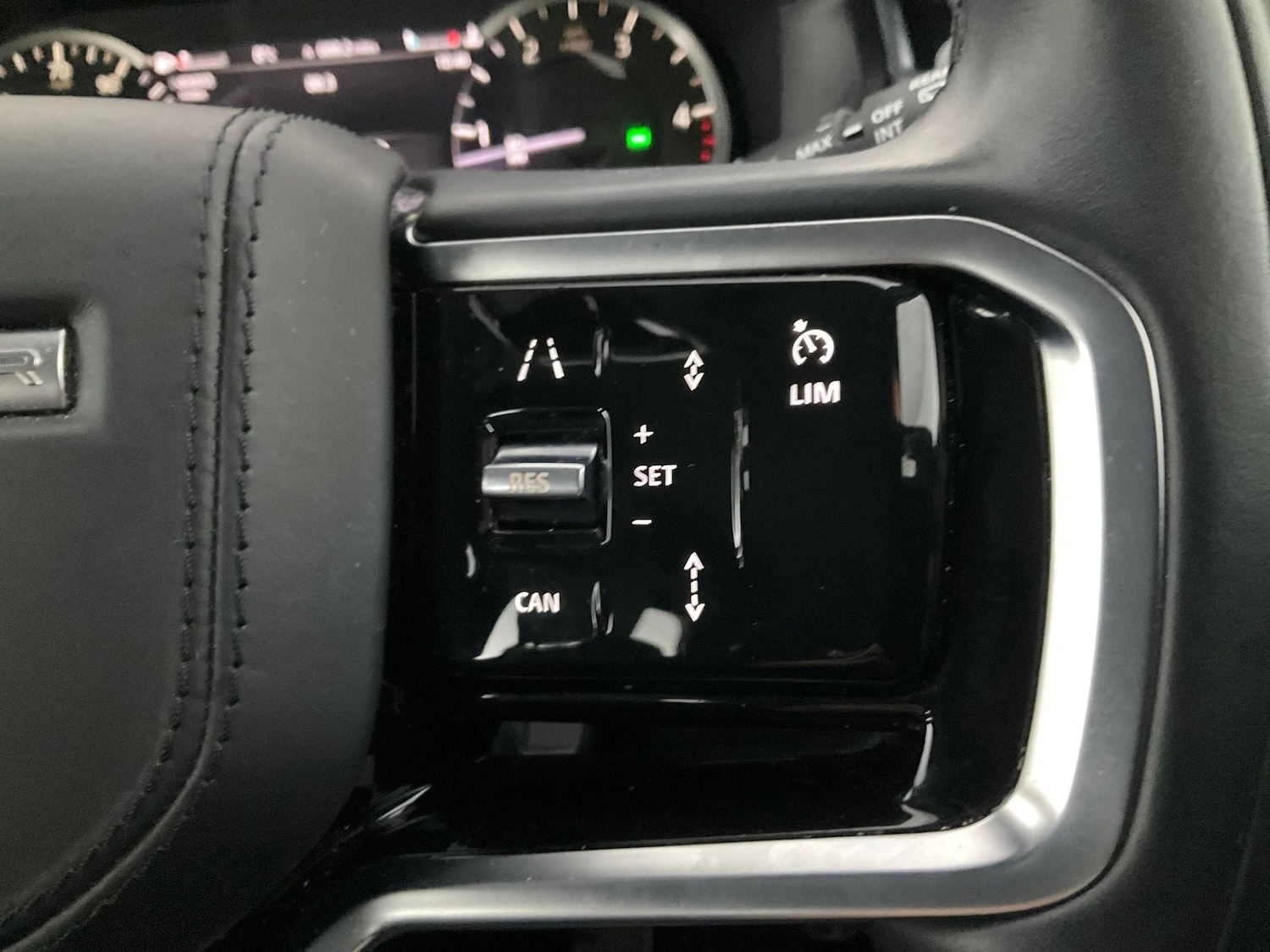 Used Land Rover Range Rover Velar 2022 for sale - 76523792: Photo 26