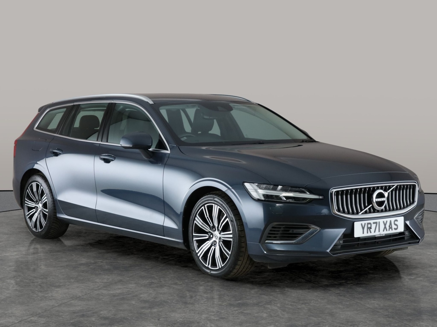 Used Volvo V60 2021 for sale - 76477601: Photo 10