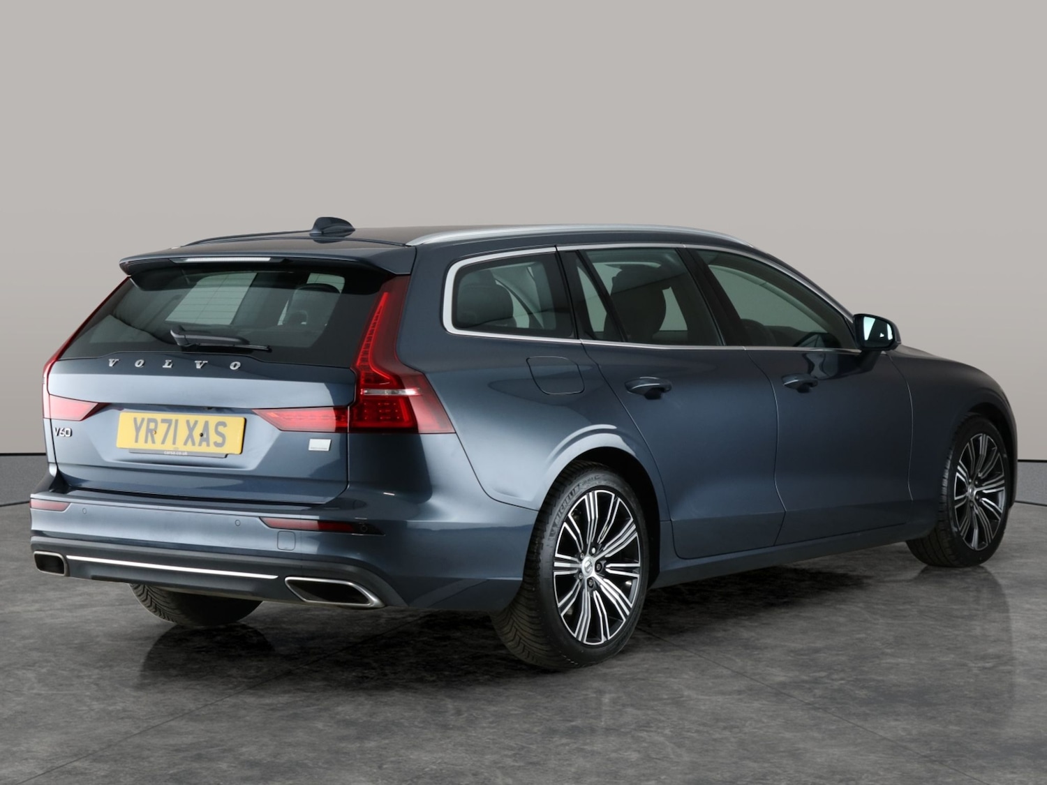 Used Volvo V60 2021 for sale - 76477601: Photo 12