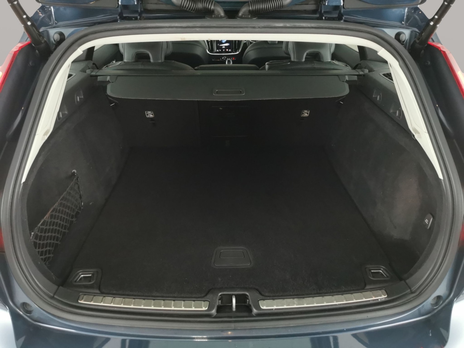 Used Volvo V60 2021 for sale - 76477601: Photo 38