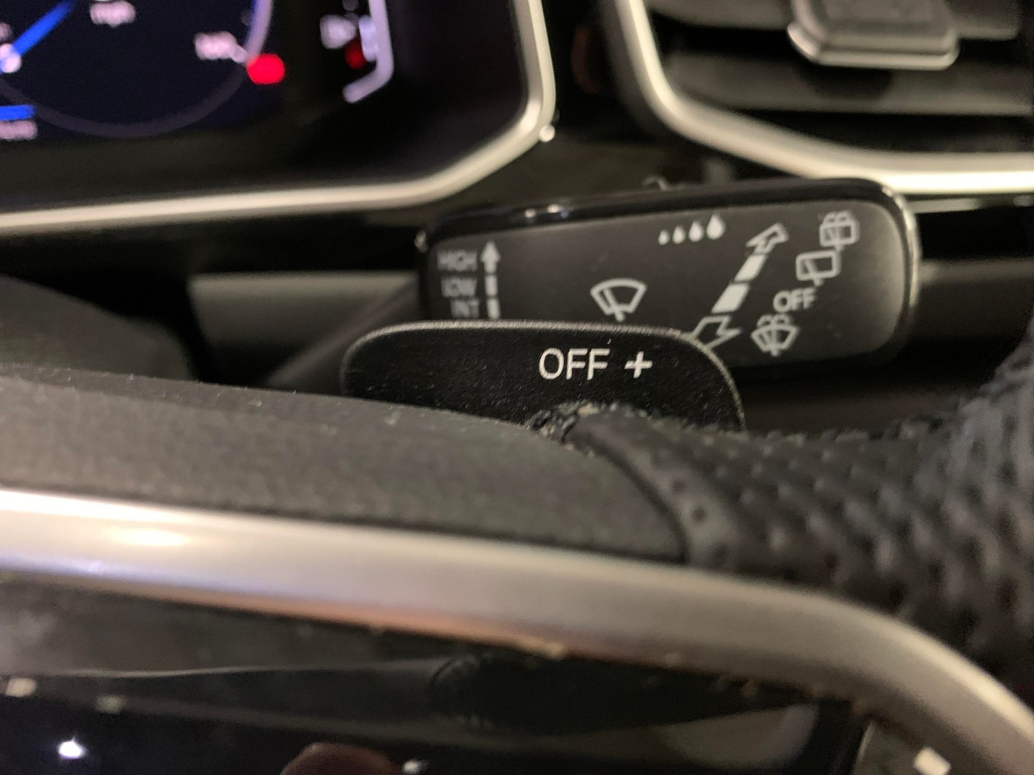 Used Volkswagen T-Roc 2023 for sale - 76958260: Photo 20