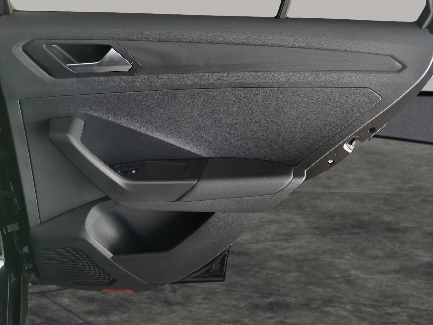 Used Volkswagen T-Roc 2023 for sale - 76958260: Photo 31