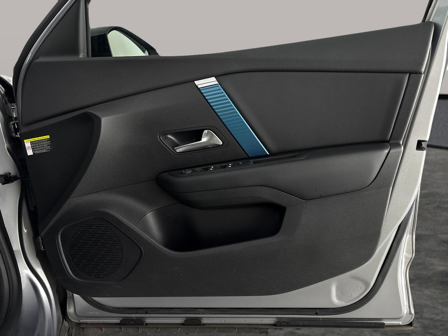 Used Citroen e-C4 2022 for sale - 76609892: Photo 28