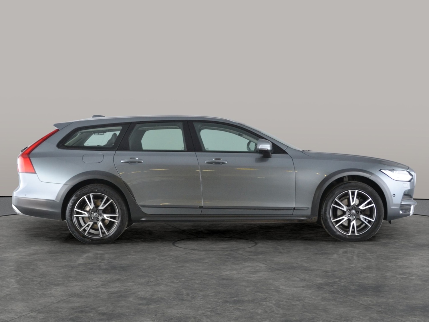 Used Volvo V90 2019 for sale - 76046222: Photo 14