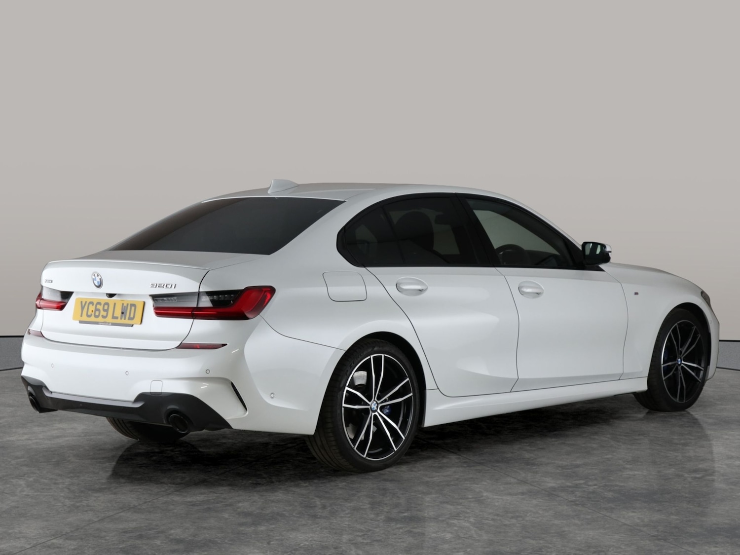 Used BMW 3 Series 2019 for sale - 76436893: Photo 12