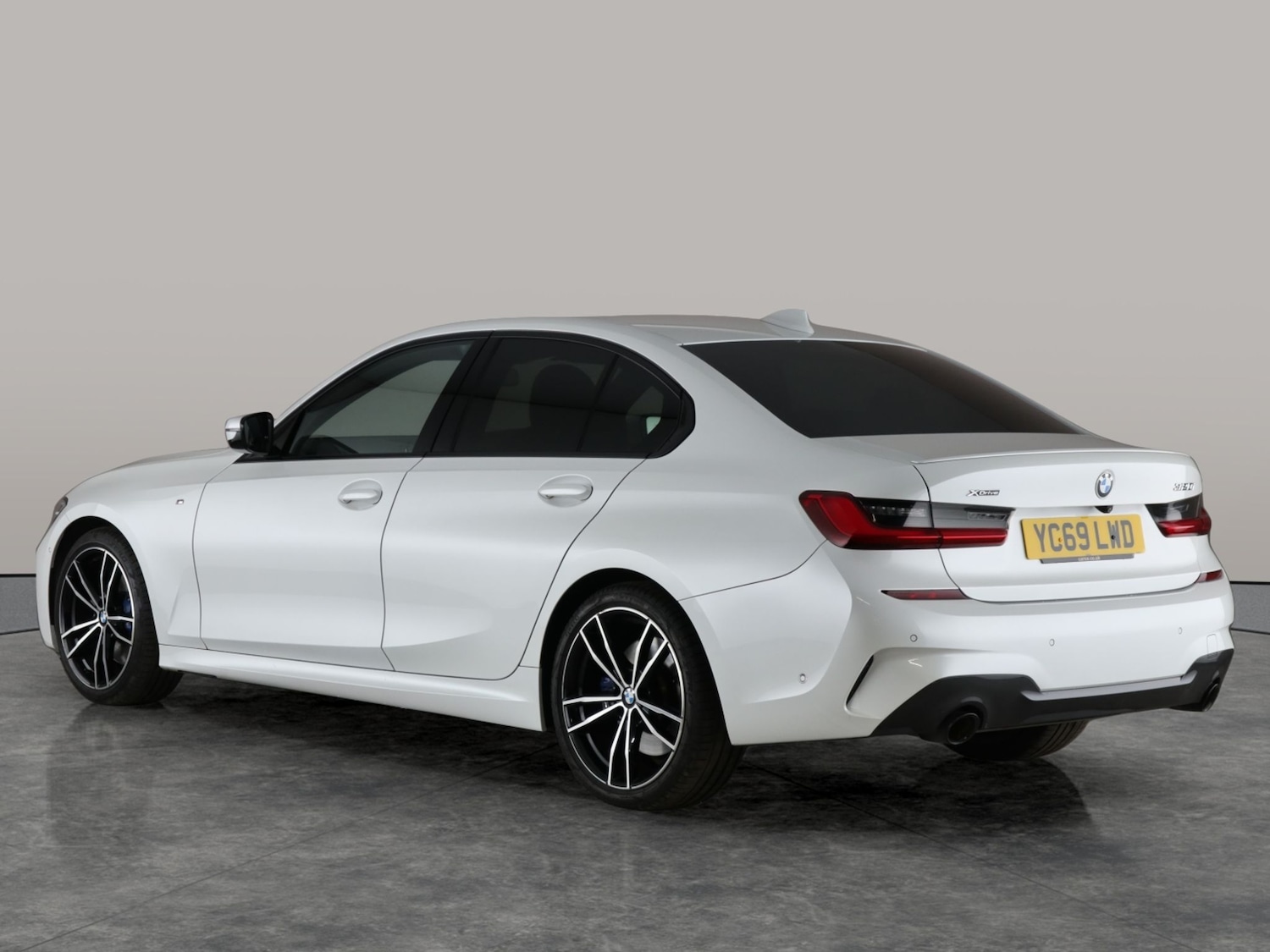 Used BMW 3 Series 2019 for sale - 76436893: Photo 14