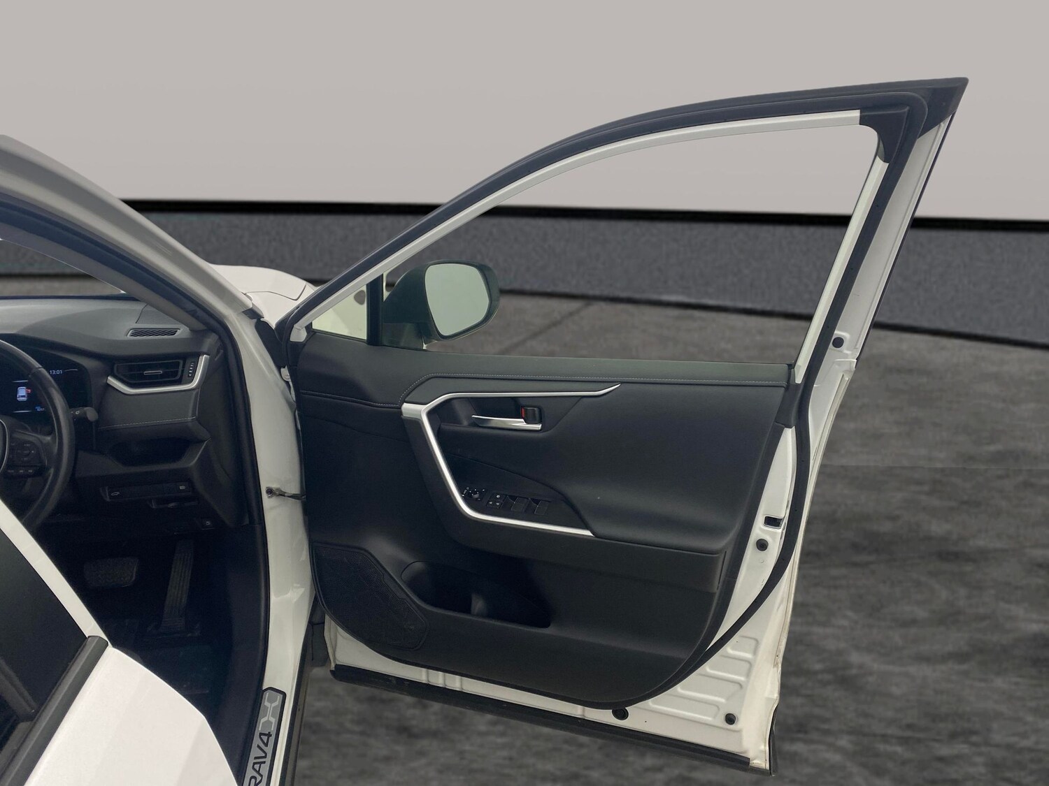 Used Toyota RAV4 2021 for sale - 78122579: Photo 27