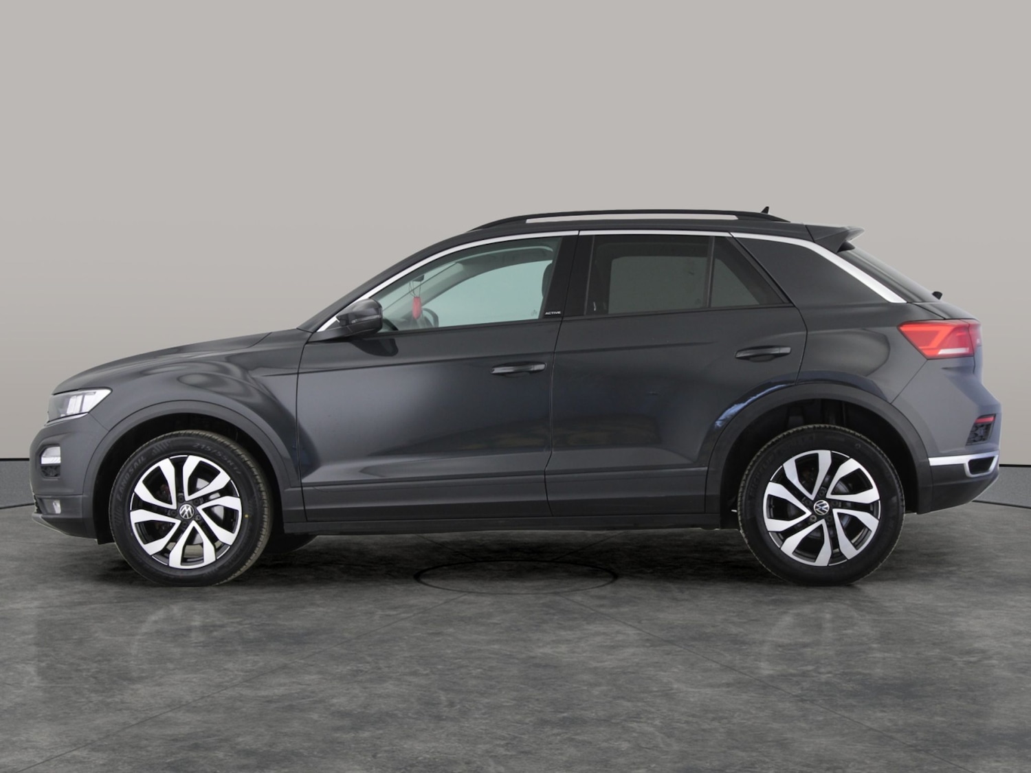 Used Volkswagen T-Roc for sale - 77239775: Photo 12