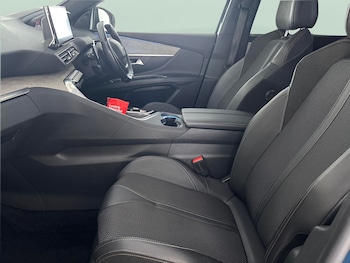 Used Peugeot 5008 2023 for sale - 79397447: Photo