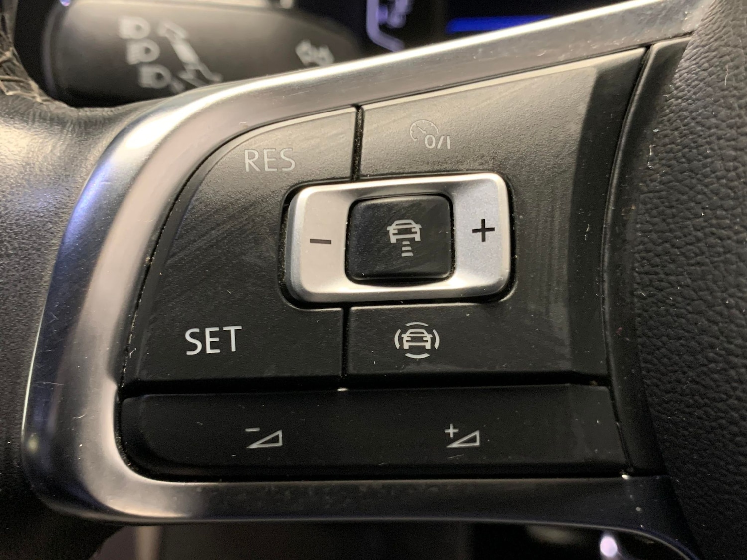 Used Volkswagen T-Roc for sale - 77239736: Photo 19