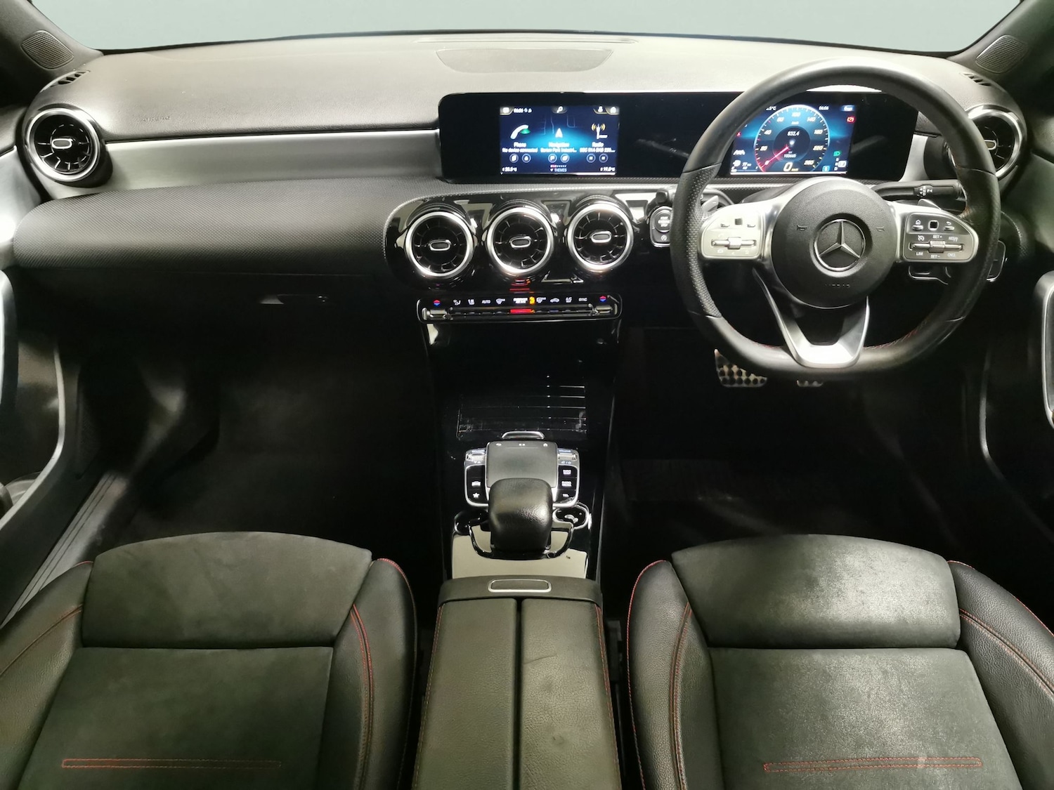 Used Mercedes-Benz A-Class 2018 for sale - 76542630: Photo 8