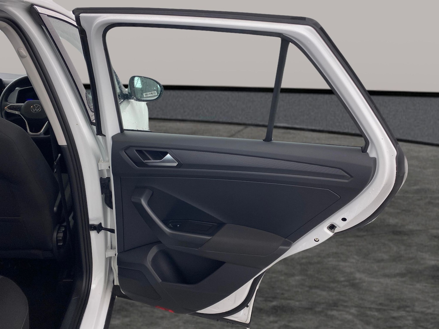 Used Volkswagen T-Roc 2023 for sale - 76599742: Photo 22