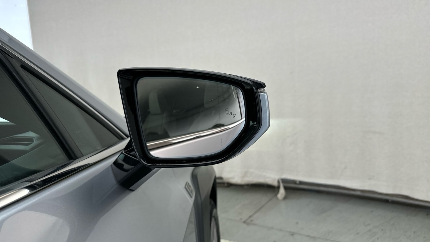 Used Lexus UX 2023 for sale - 76762941: Photo 31