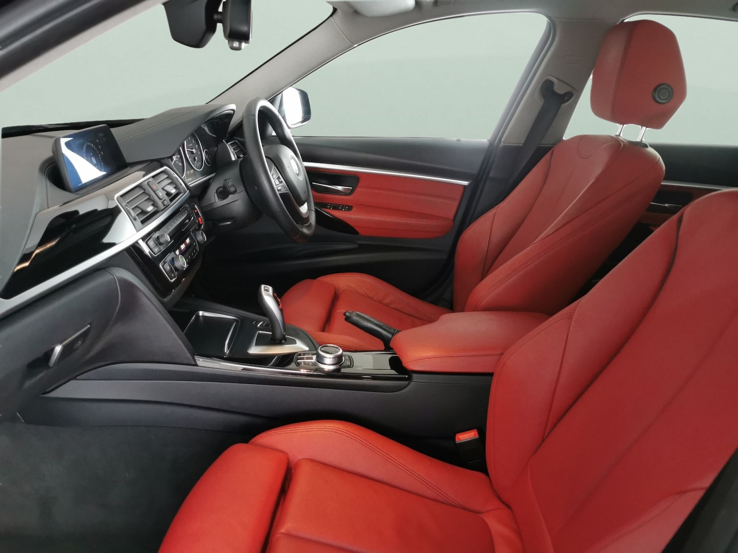 Used BMW 3 Series 2017 for sale - 76663539: Photo 4