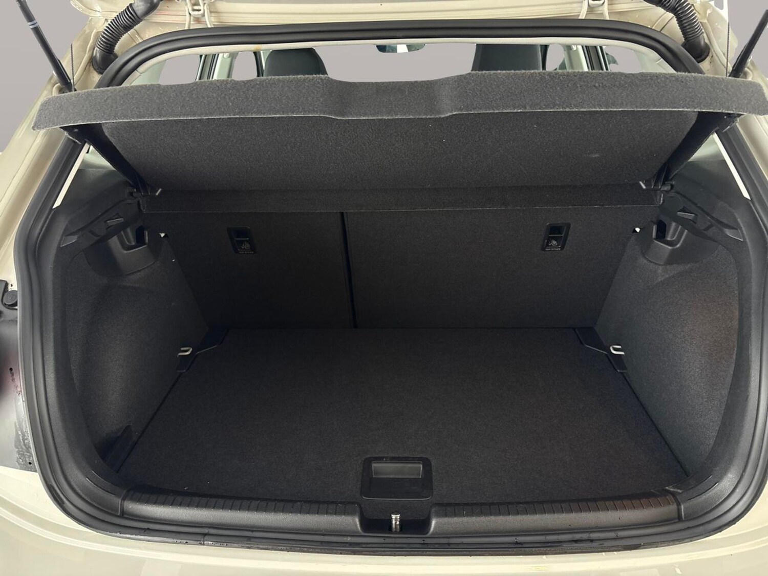 Used Volkswagen Polo 2024 for sale - 77995443: Photo 29