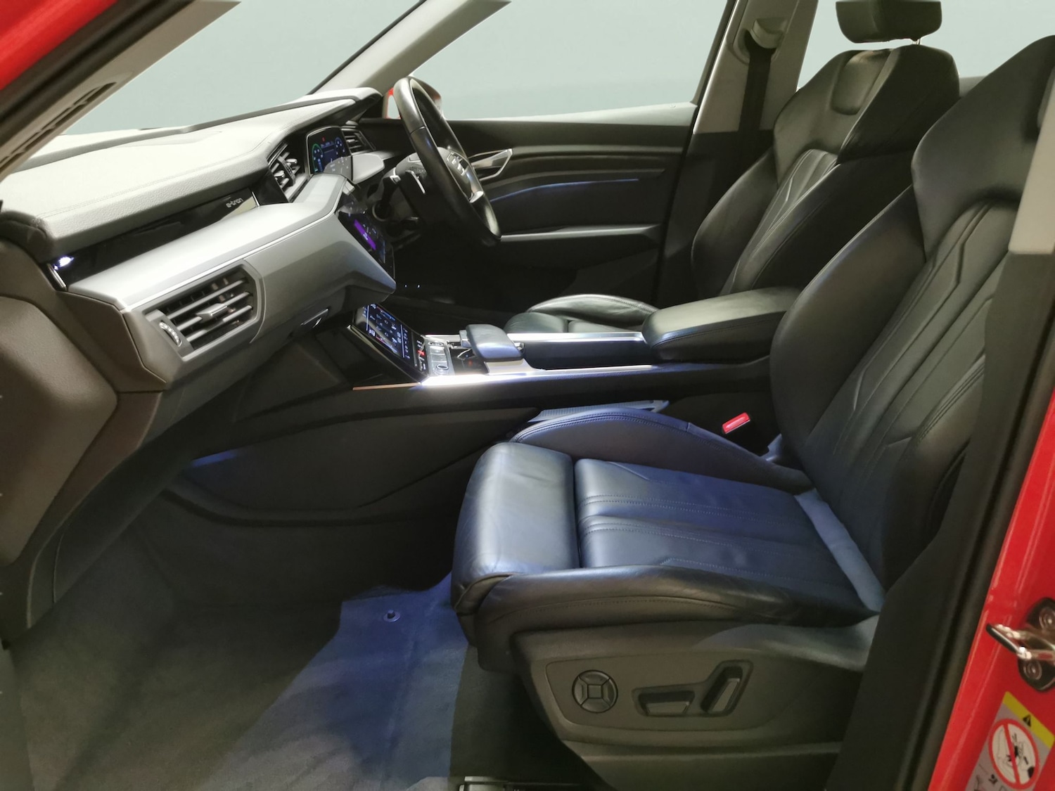 Used Audi e-tron 2021 for sale - 78094328: Photo 4