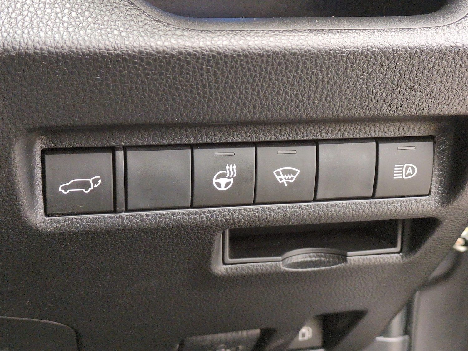 Used Toyota RAV4 2022 for sale - 76796945: Photo 16