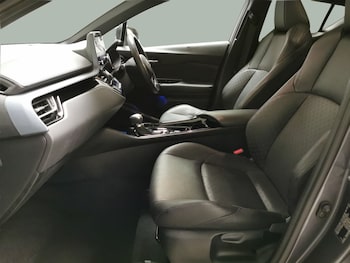 Used Toyota C-HR 2021 for sale - 75985738: Photo