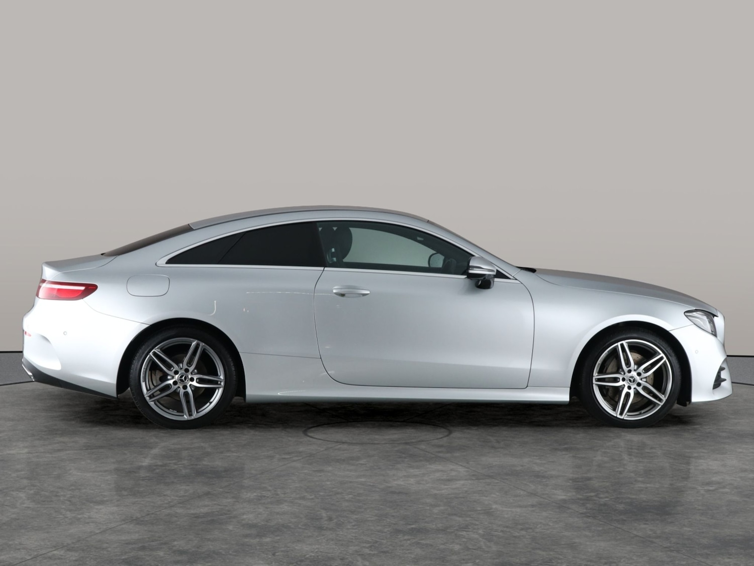 Used Mercedes-Benz E Class 2020 for sale - 76588953: Photo 9