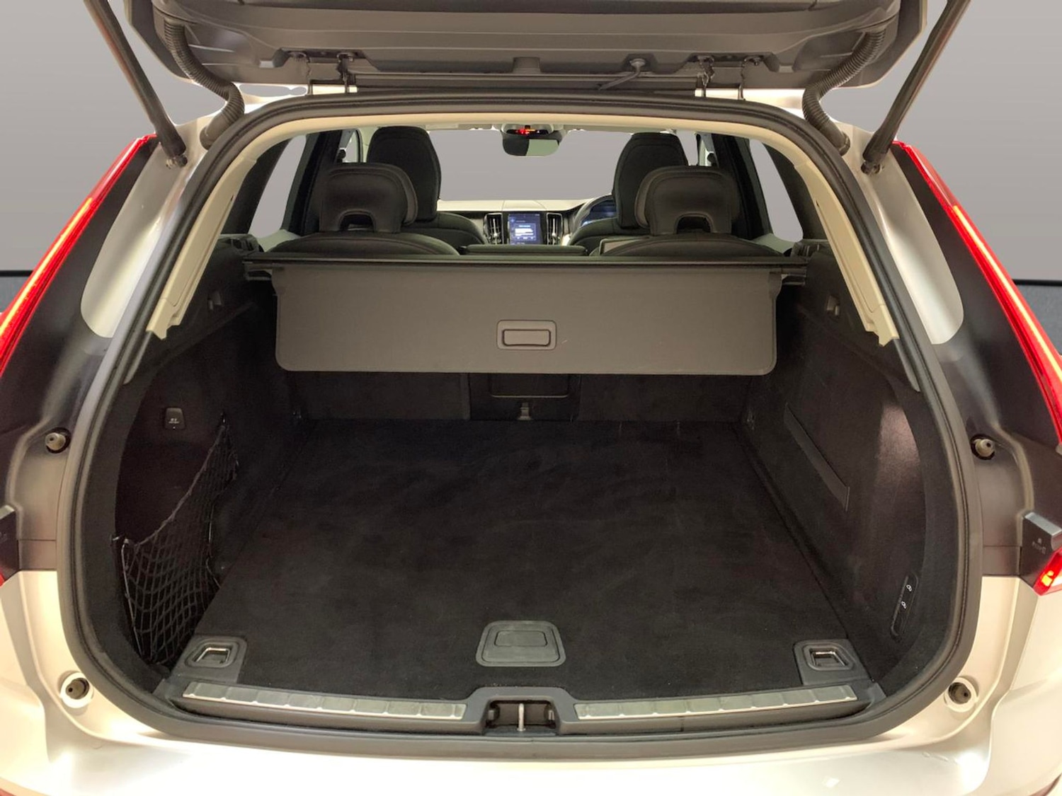 Used Volvo XC60 2019 for sale - 76978196: Photo 33