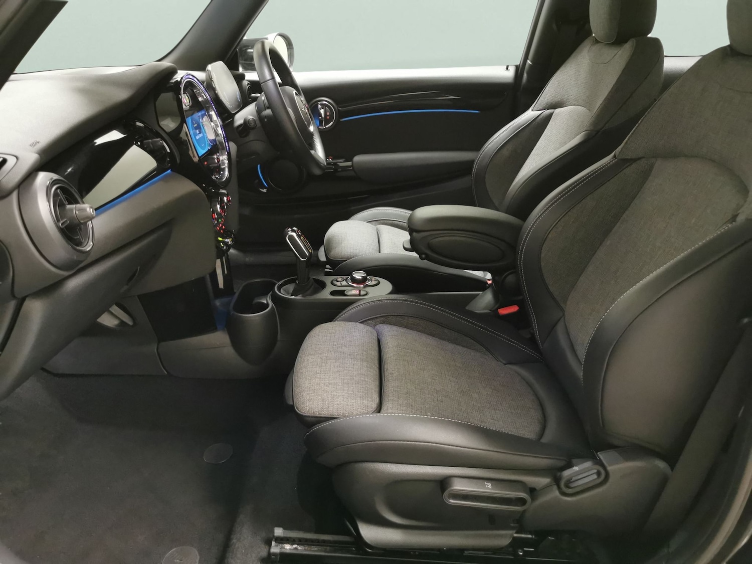 Used MINI Hatch 2022 for sale - 77095588: Photo 4