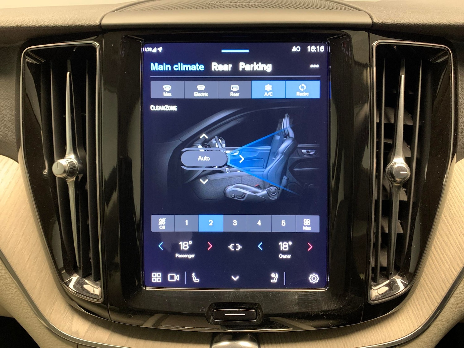 Used Volvo XC60 2022 for sale - 76519598: Photo 18