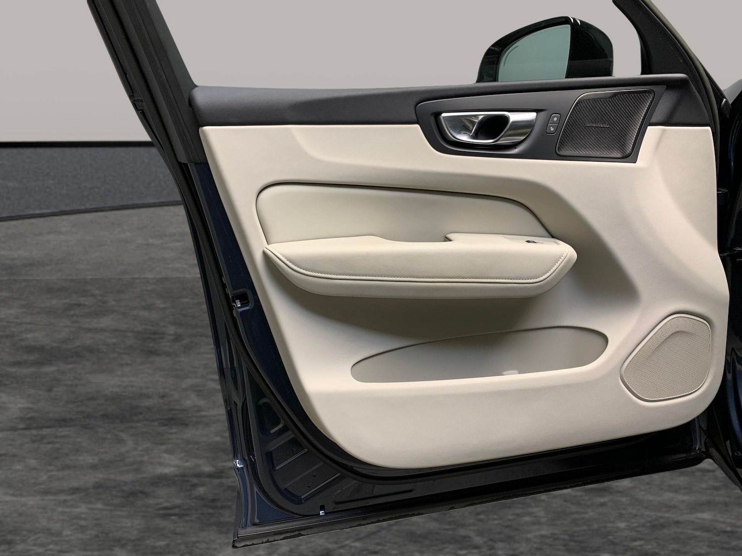 Used Volvo XC60 2022 for sale - 76519598: Photo 27