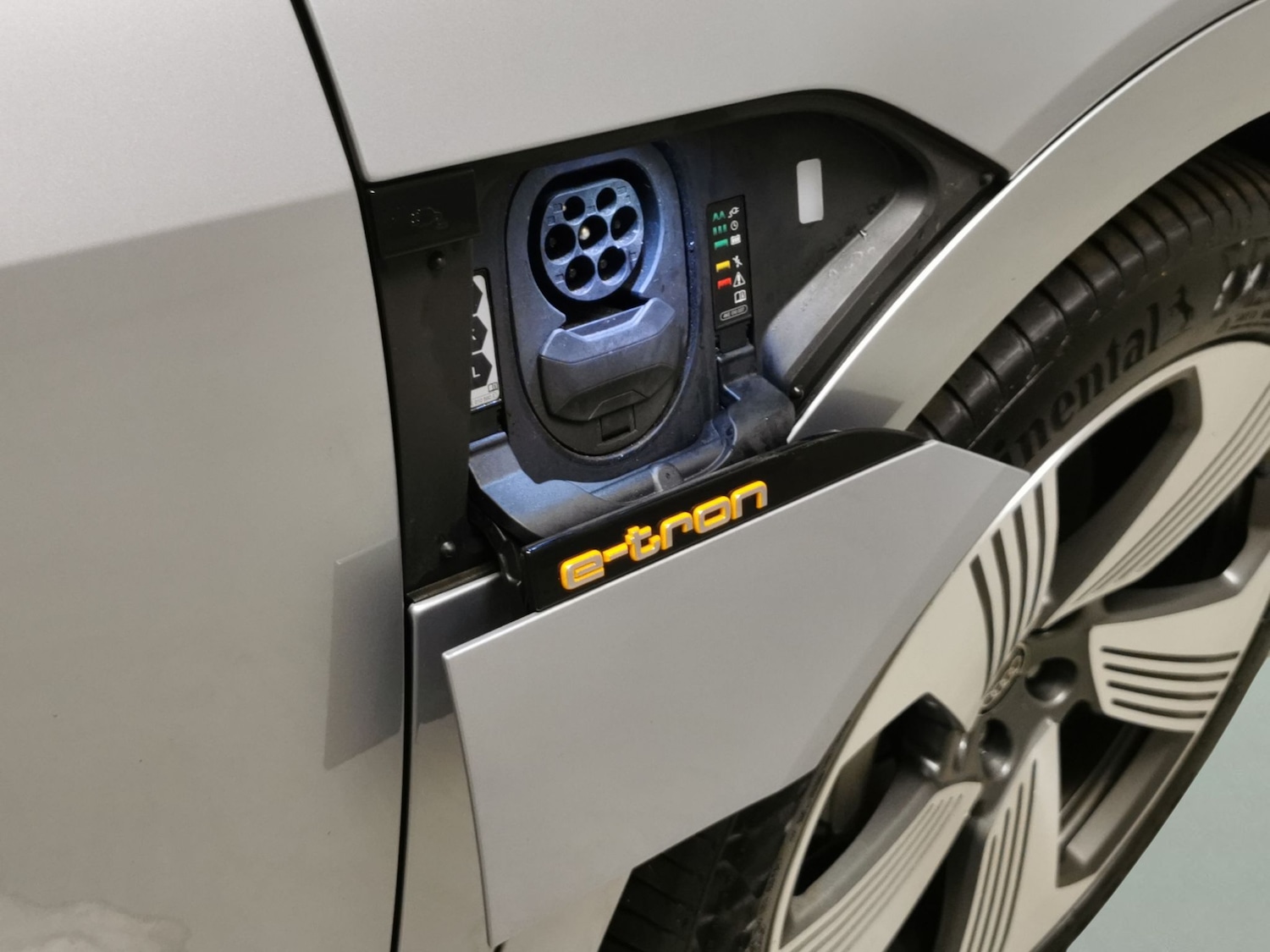Used Audi e-tron 2022 for sale - 76362415: Photo 42