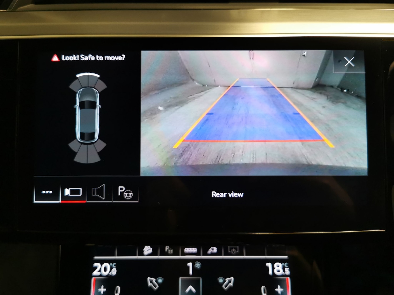 Used Audi e-tron 2022 for sale - 76362415: Photo 9