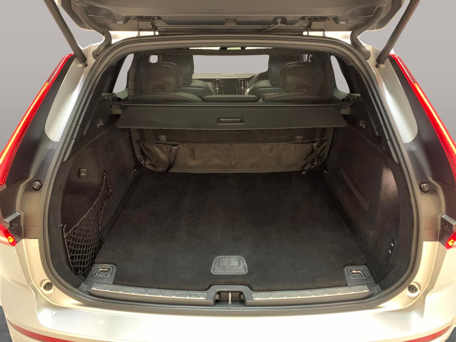 Used Volvo XC60 2019 for sale - 76557192: Photo 36