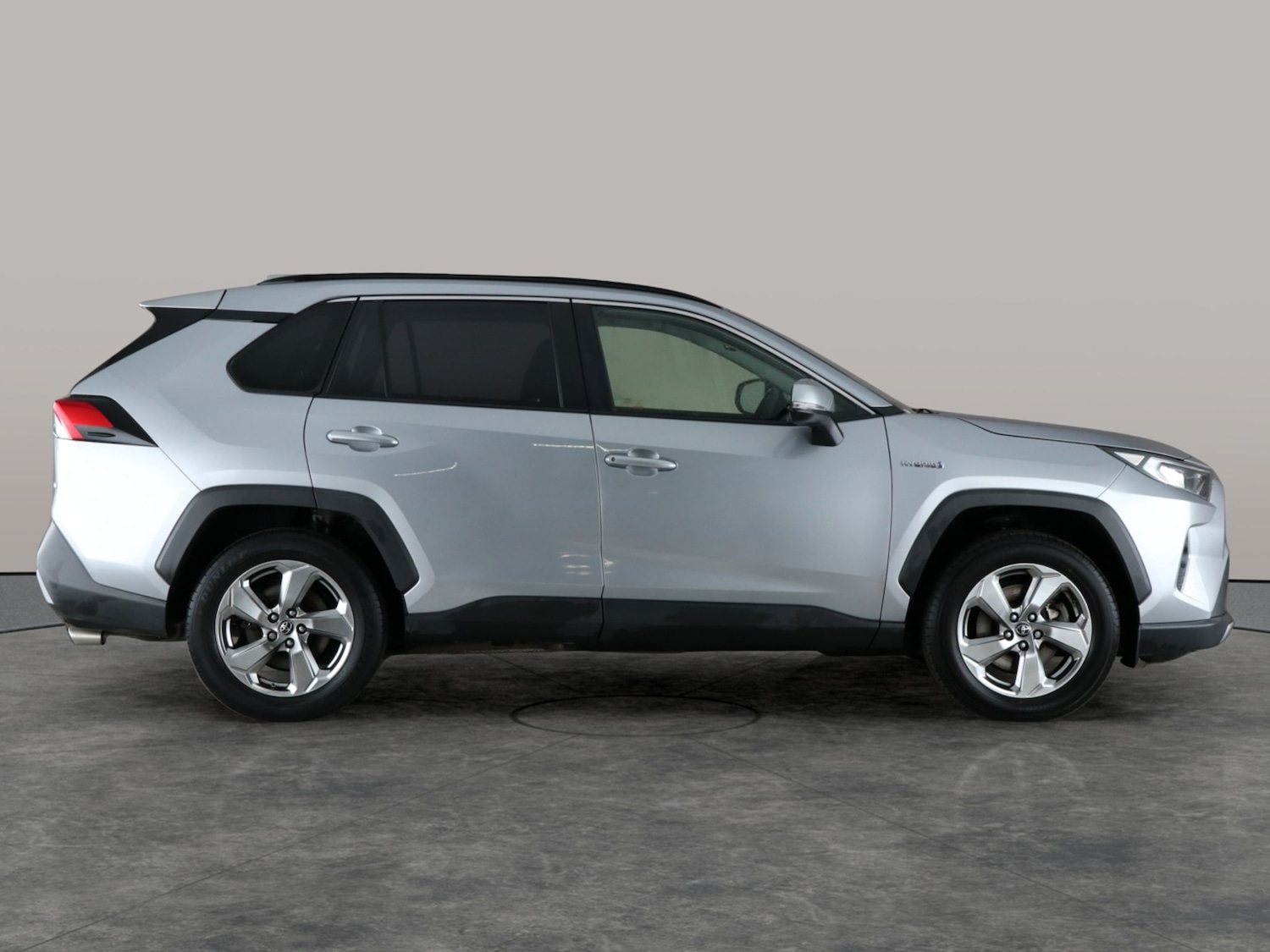 Used Toyota RAV4 2019 for sale - 77043326: Photo 9