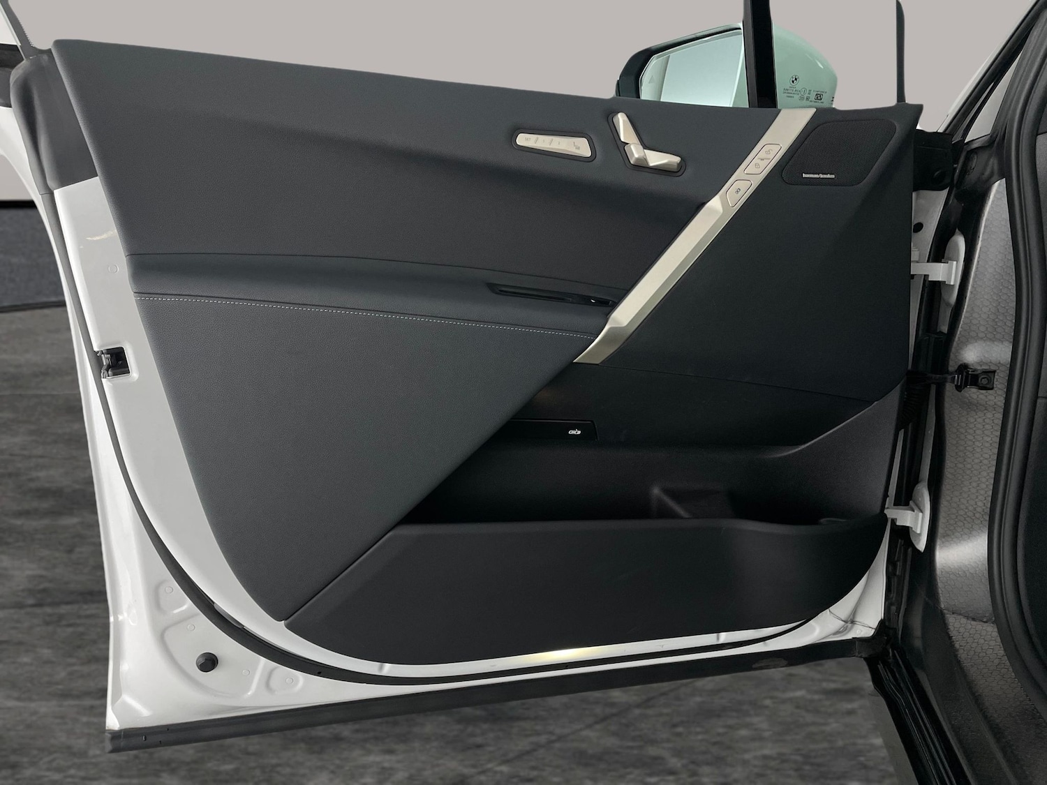 Used BMW iX 2022 for sale - 76271709: Photo 40