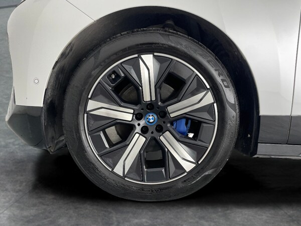 Used BMW iX 2022 for sale - 76271709: Photo 43