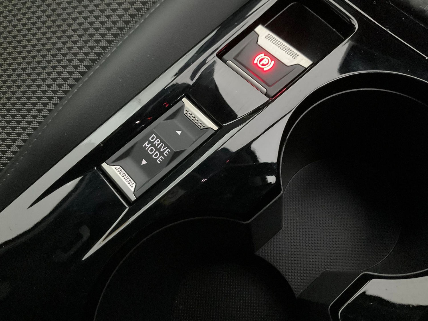 Used Peugeot 2008 2023 for sale - 76738468: Photo 20