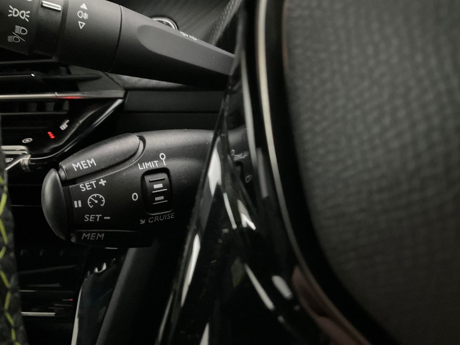 Used Peugeot 2008 2023 for sale - 76738468: Photo 26