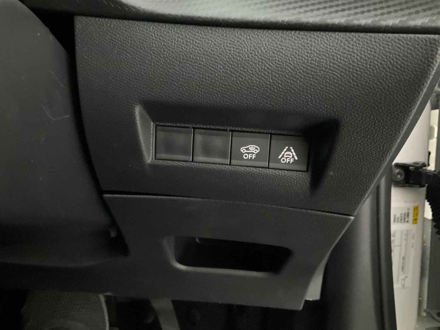 Used Peugeot 2008 2023 for sale - 76738468: Photo 28