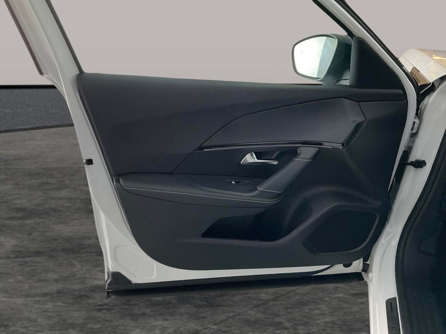 Used Peugeot 2008 2023 for sale - 76738468: Photo 34