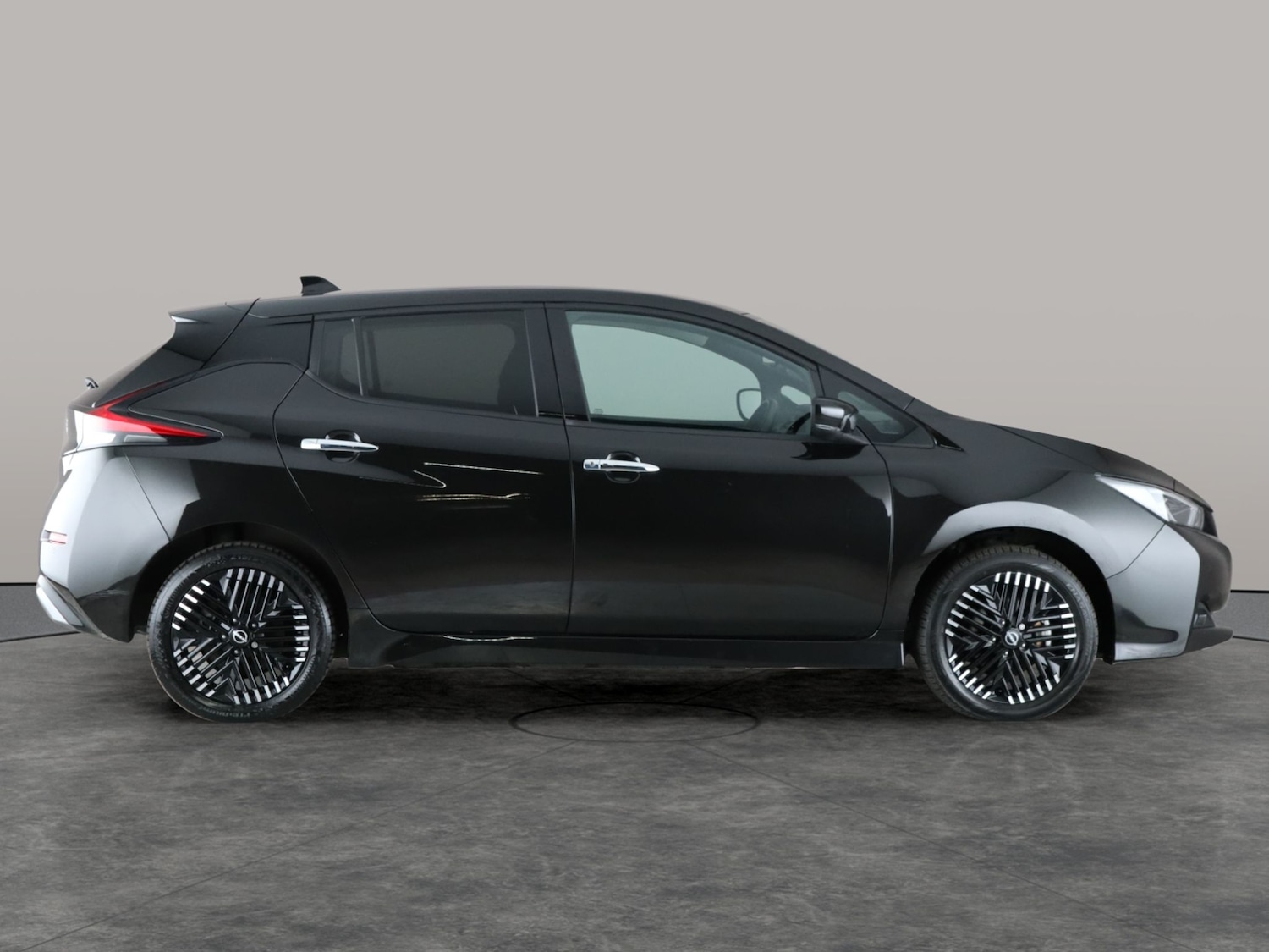 Used Nissan Leaf 2022 for sale - 76467521: Photo 12