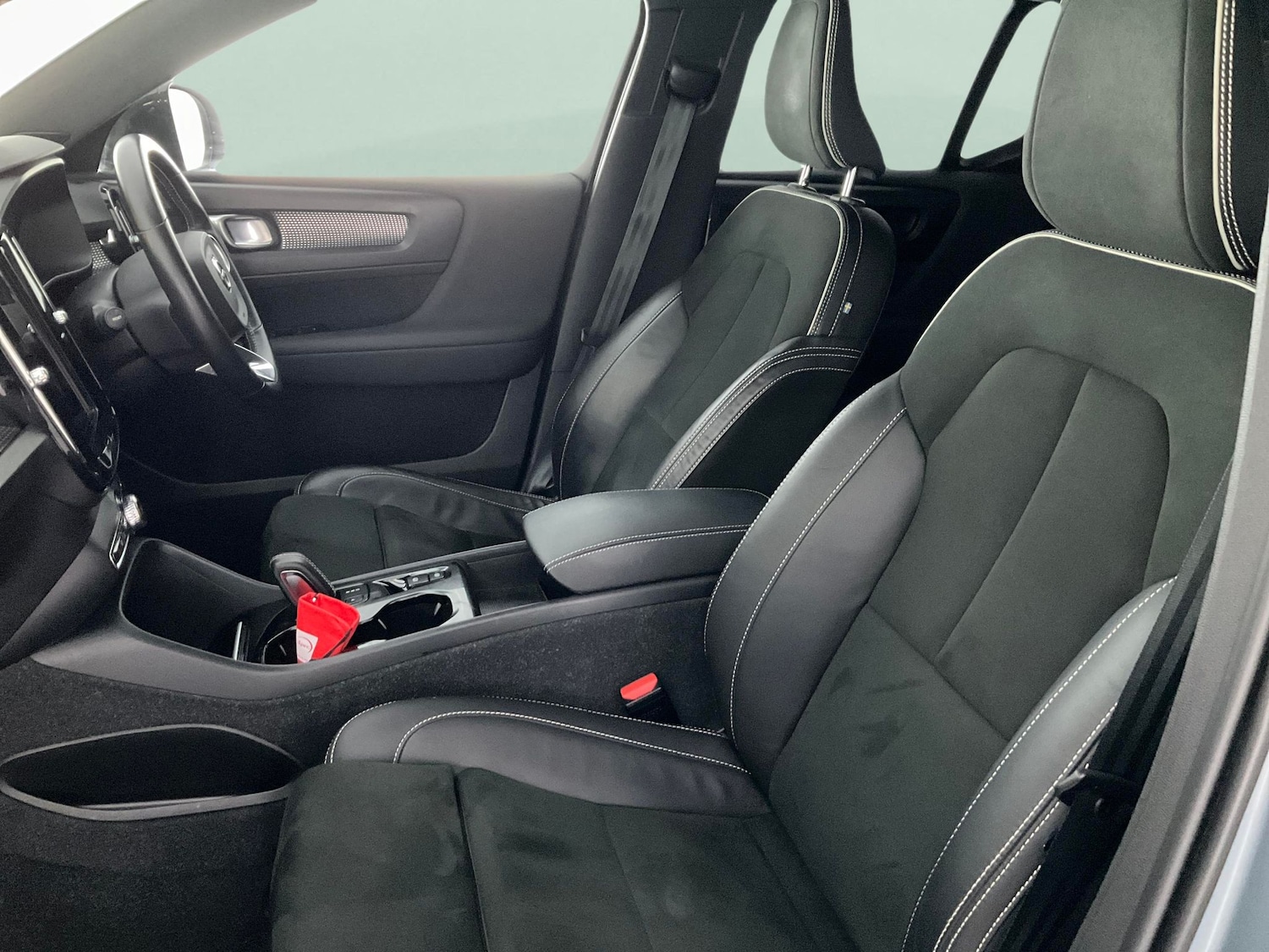 Used Volvo XC40 2021 for sale - 76475365: Photo 4