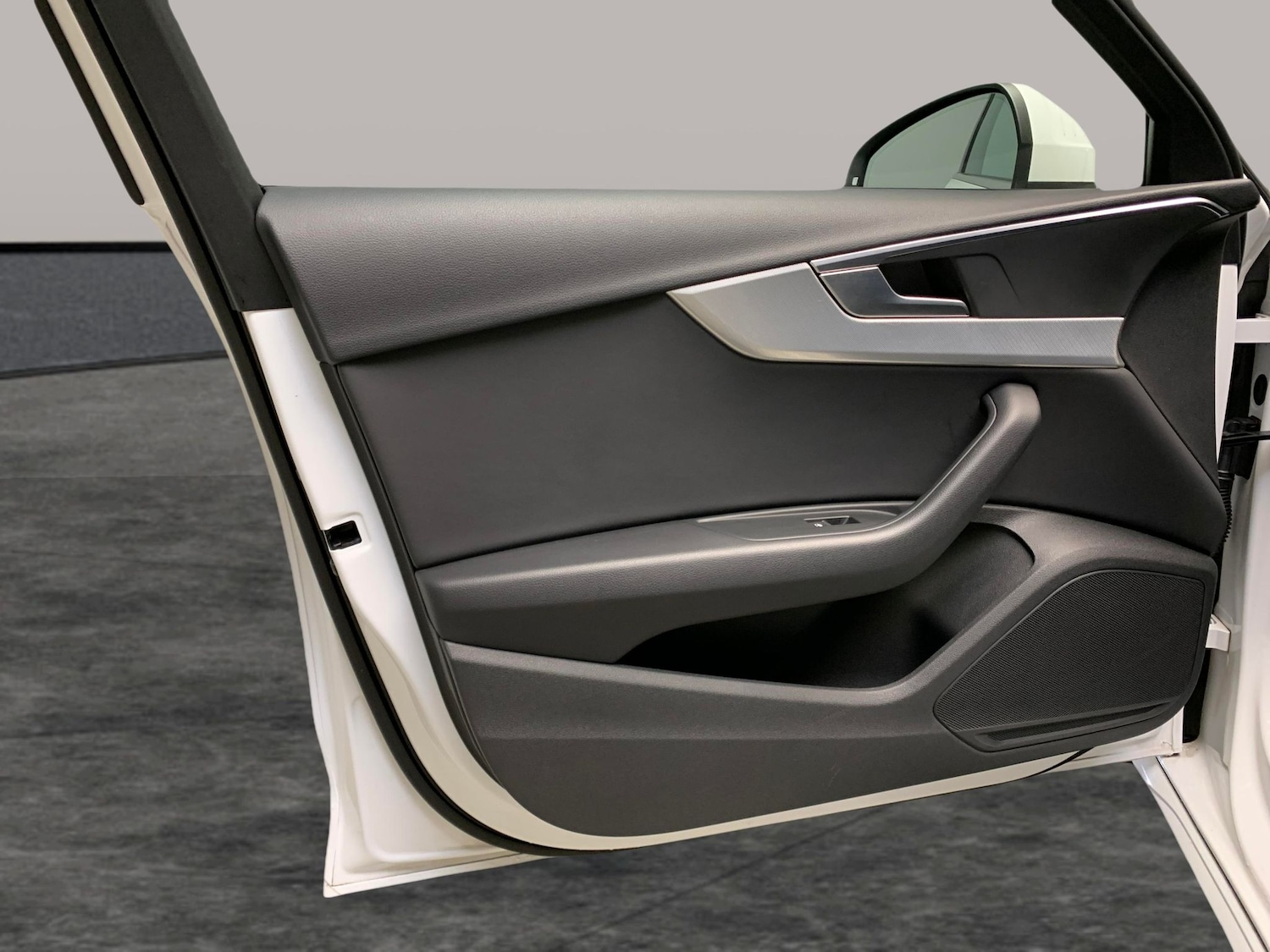 Used Audi A4 2023 for sale - 77635659: Photo 26