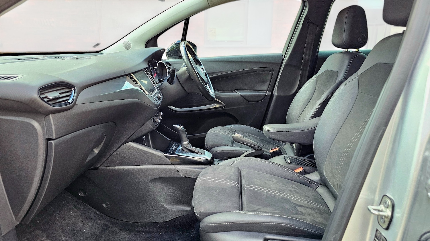 Used Vauxhall Crossland 2024 for sale - 77740157: Photo 10