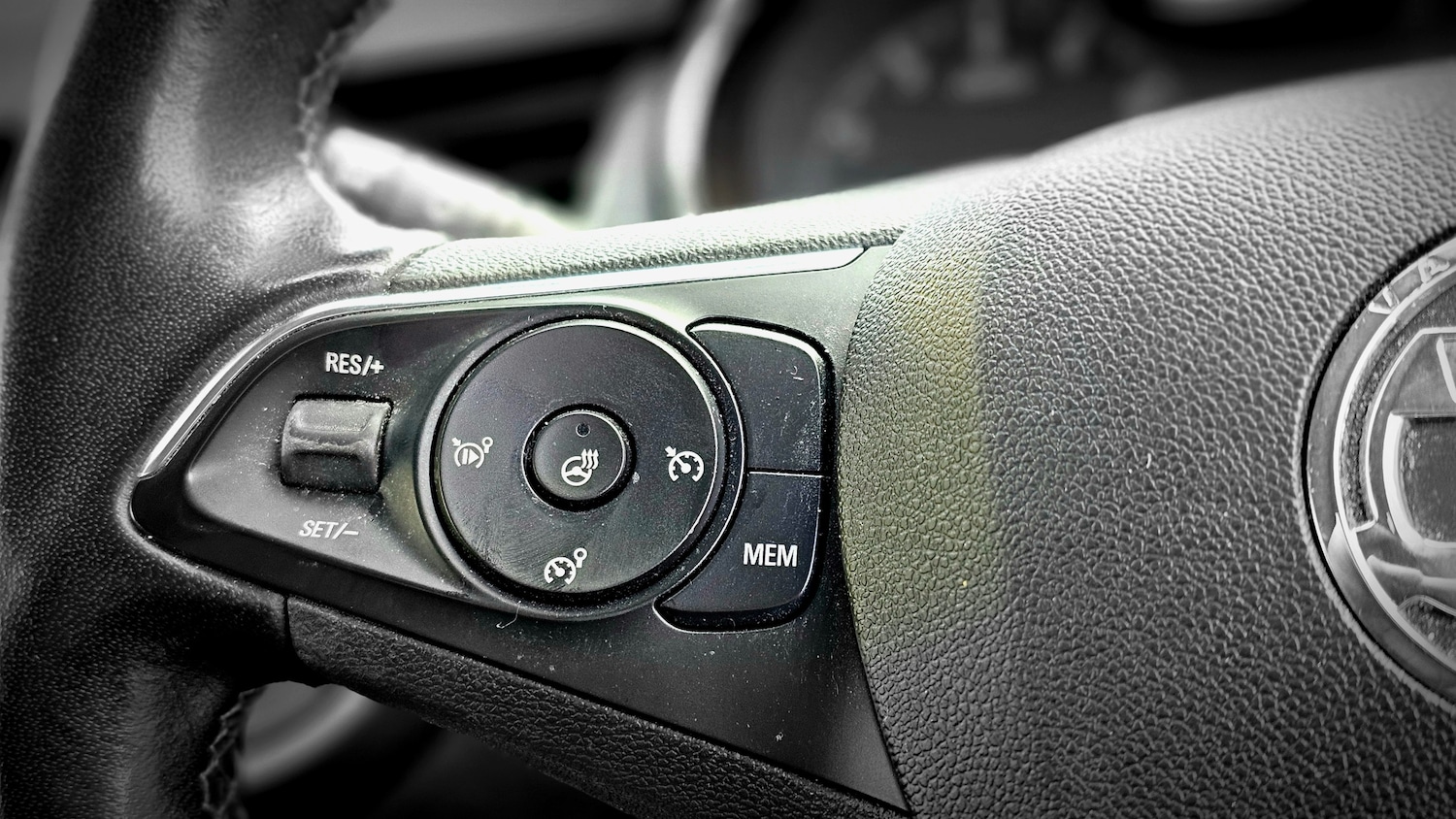 Used Vauxhall Crossland 2024 for sale - 77740157: Photo 16