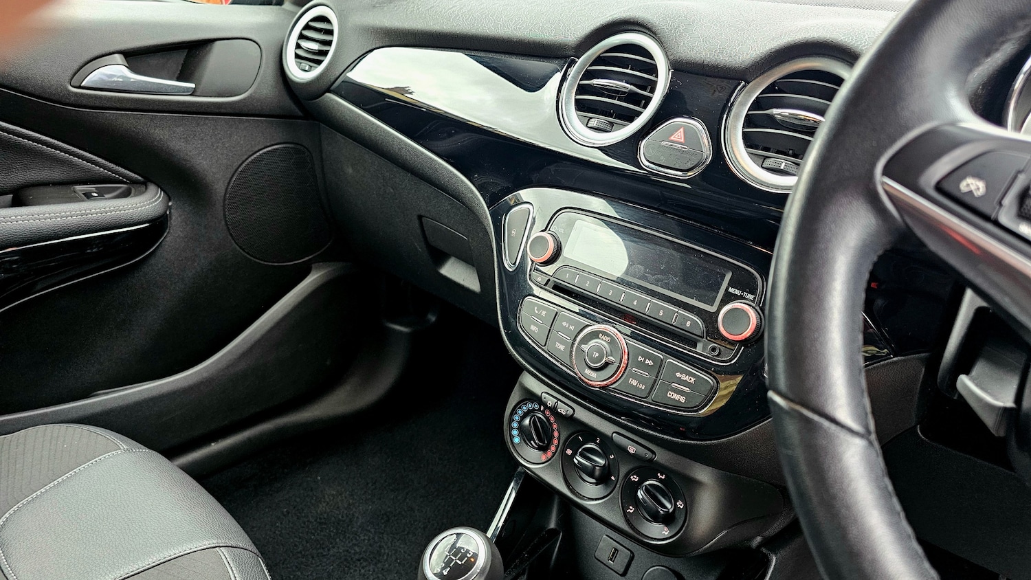Used Vauxhall ADAM 2015 for sale - 77590483: Photo 17