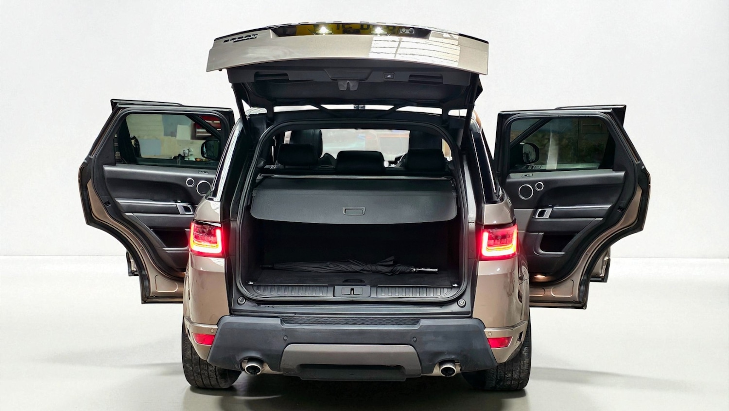 Used Land Rover Range Rover Sport 2016 for sale - 76330950: Photo 11