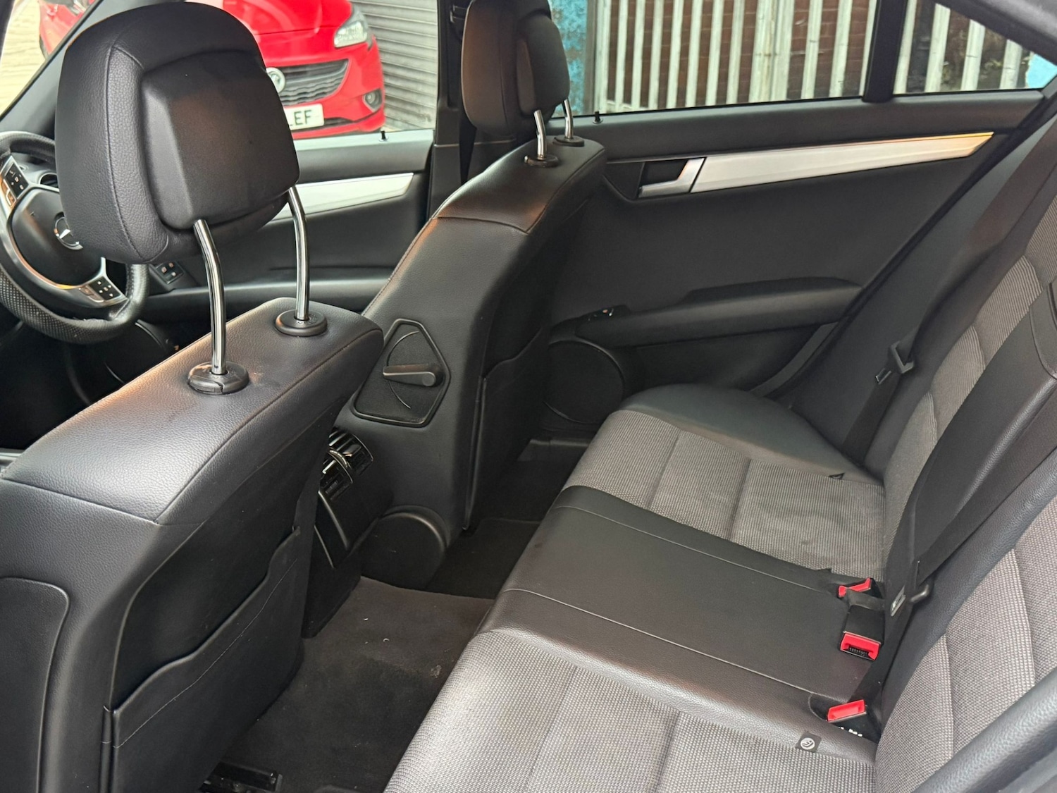 Used Mercedes-Benz C Class 2013 for sale - 76941334: Photo 12