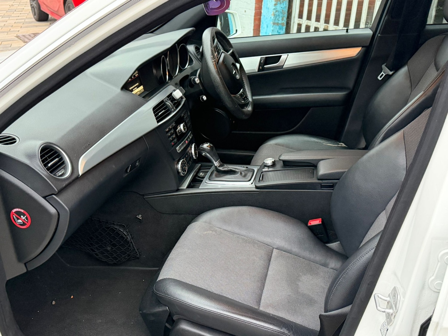 Used Mercedes-Benz C Class 2013 for sale - 76941334: Photo 14