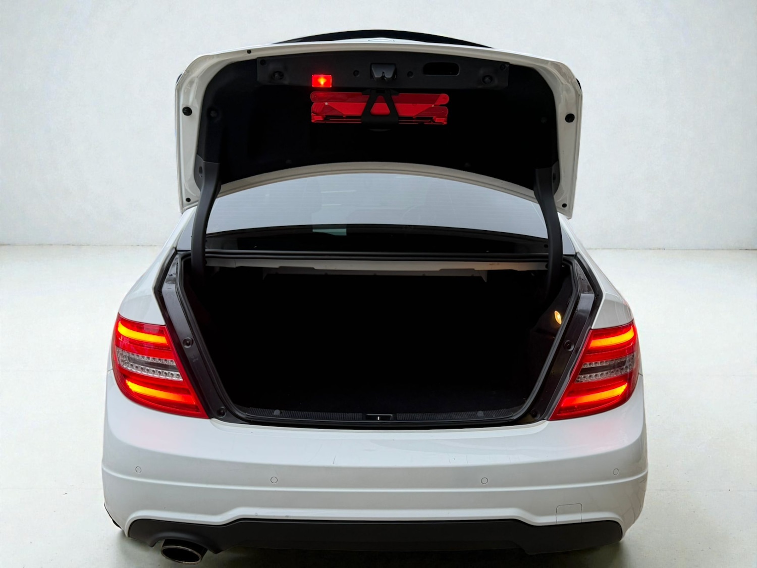 Used Mercedes-Benz C Class 2013 for sale - 76941334: Photo 6