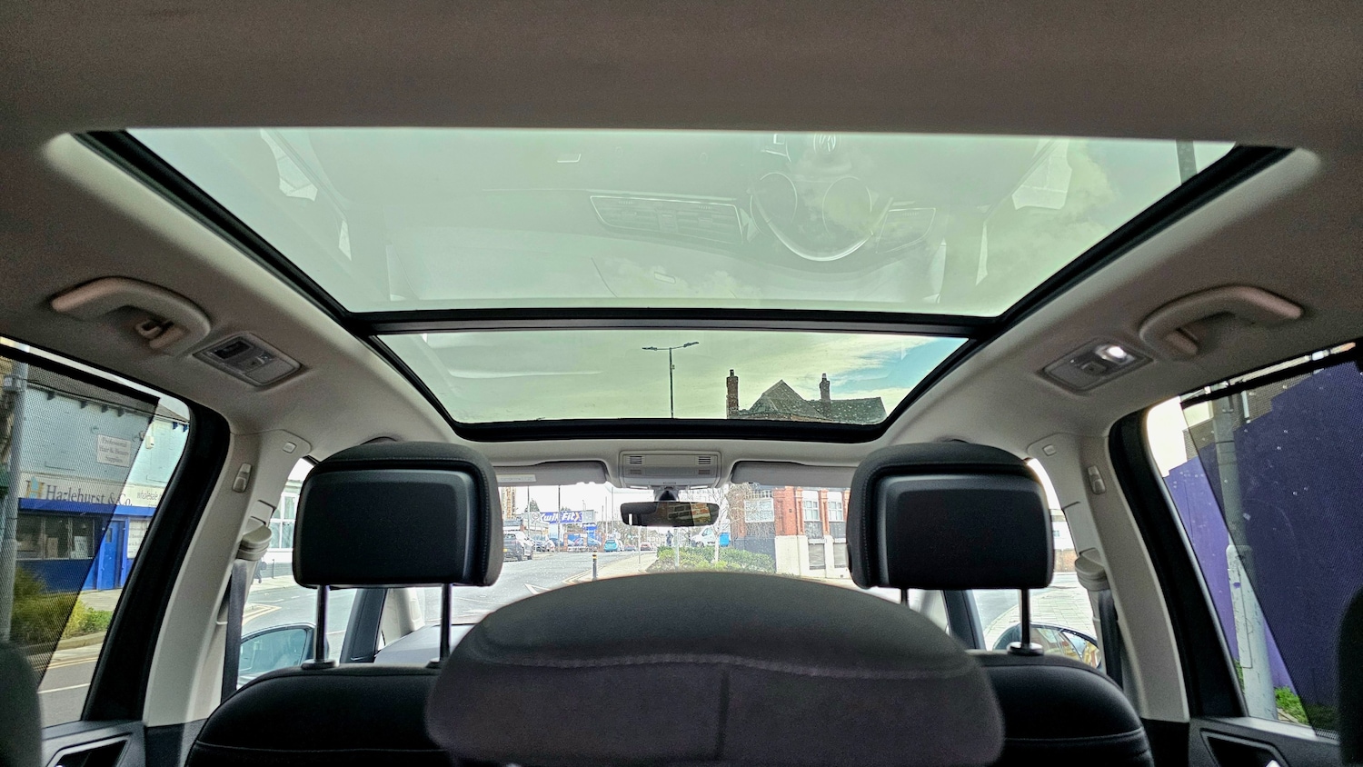 Used Volkswagen Touran 2017 for sale - 77904328: Photo 18