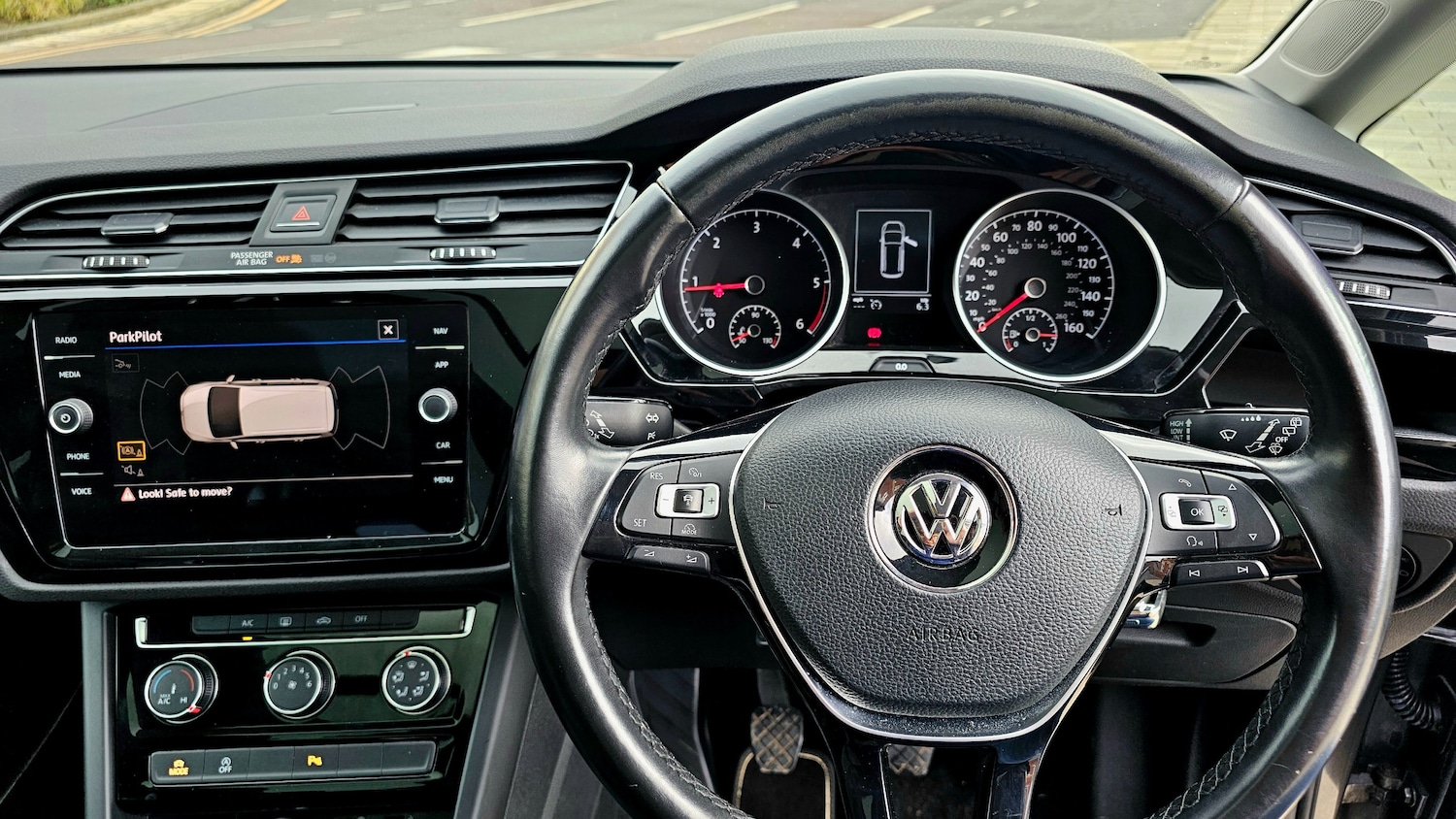 Used Volkswagen Touran 2017 for sale - 77904328: Photo 26